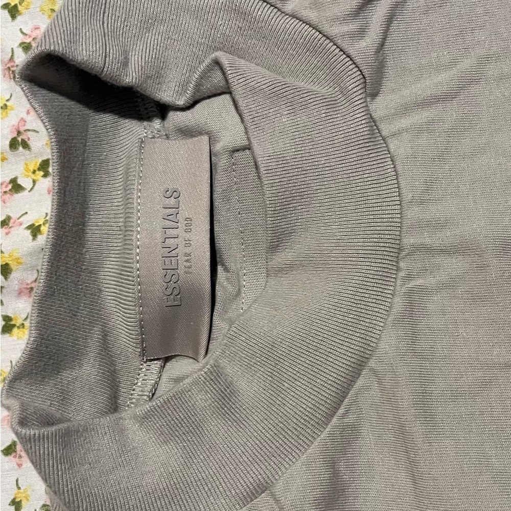 Essentials Tee - Picture 4 of 5